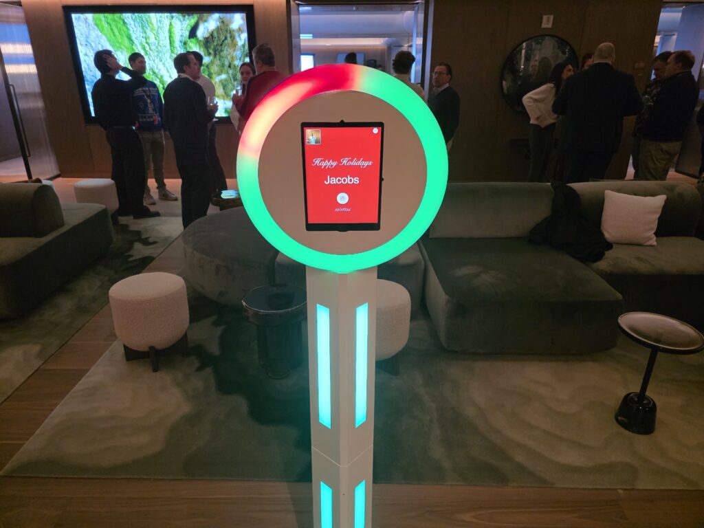 Ace Party Deluxe Photo Booth